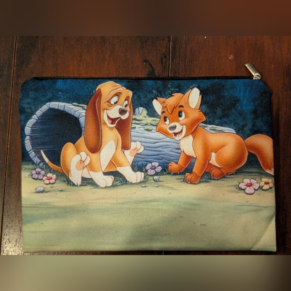 🦋 Fox and Hound Zipper Pouch
